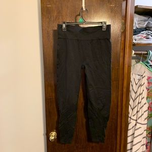 Leggings with cutouts